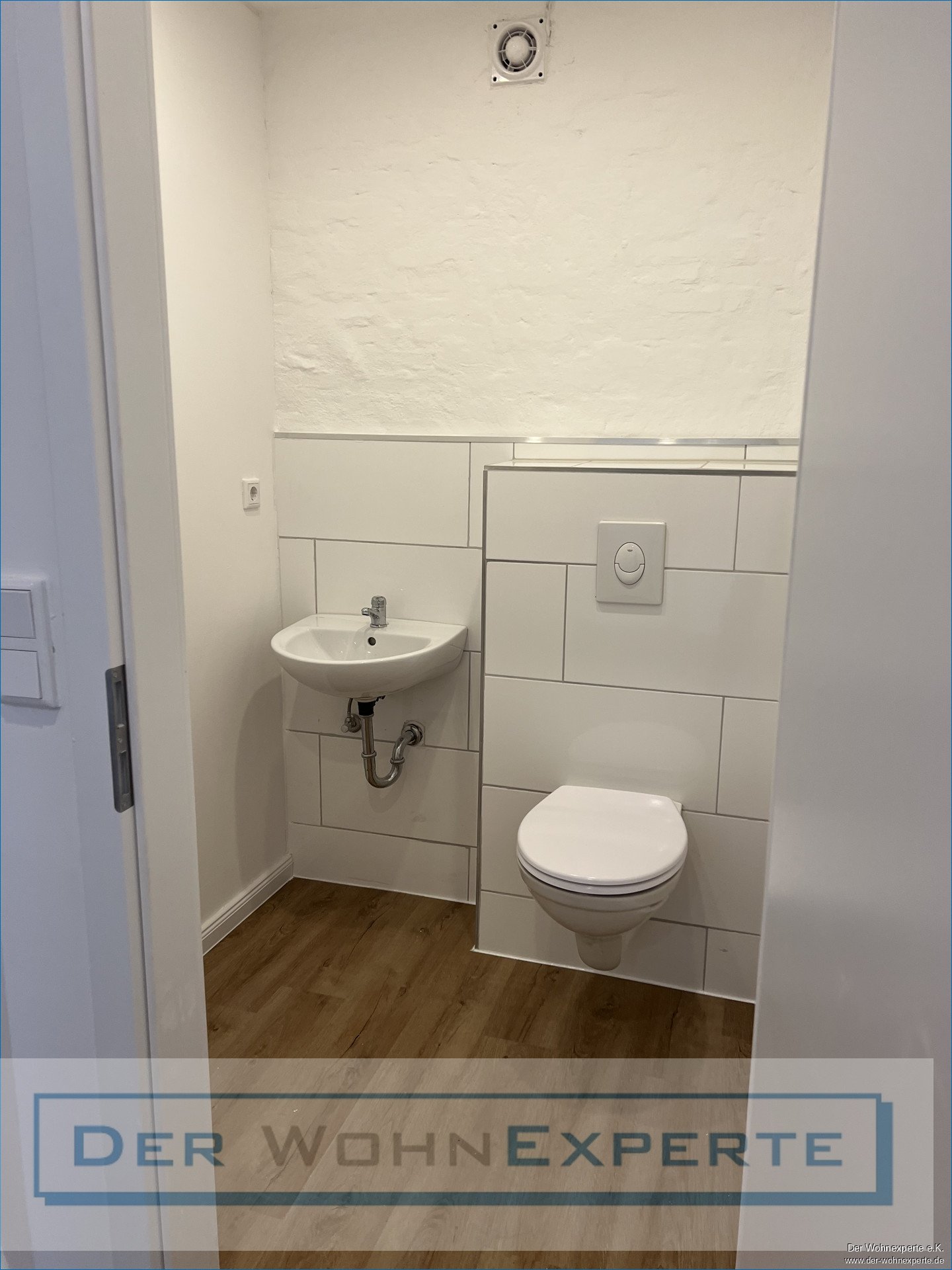 WC WC