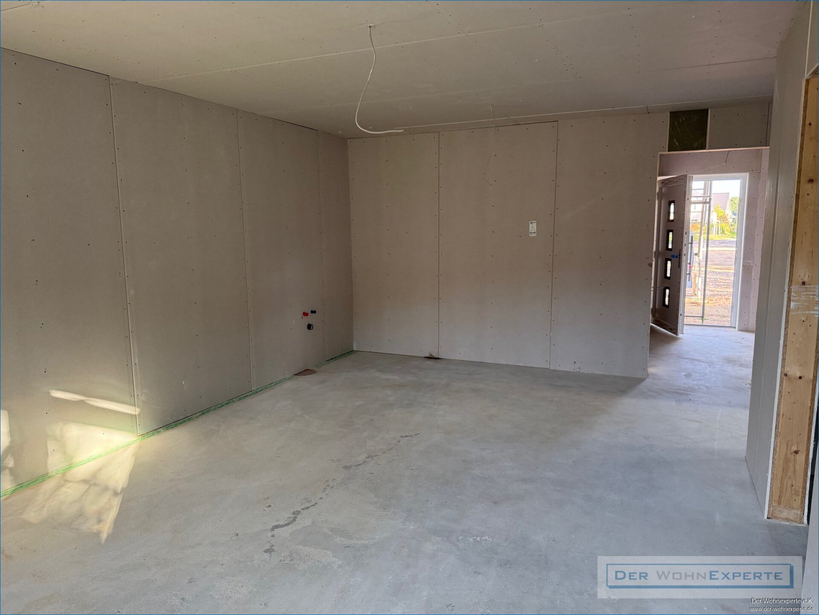 65qm 2,5 Zimmer Neubauwohnung mit Terrasse, 2 Stellplätzen und Abstellraum