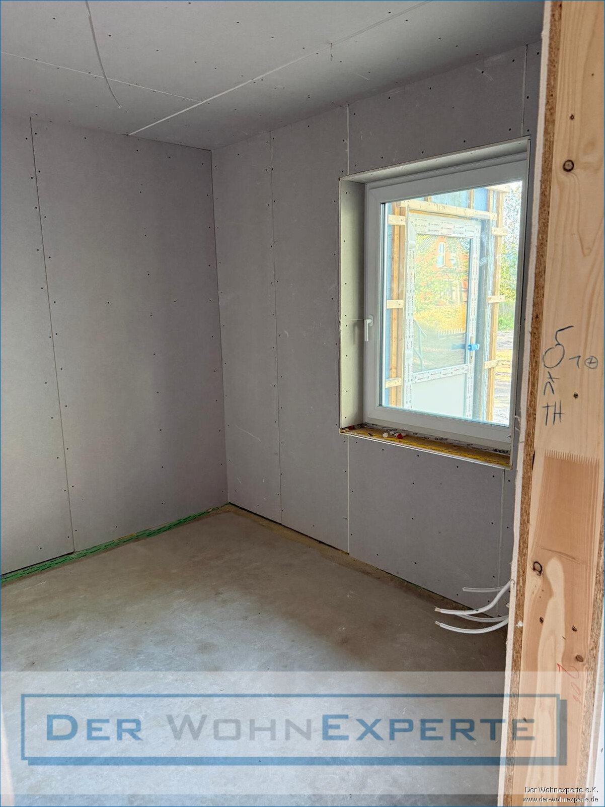 65qm 2,5 Zimmer Neubauwohnung mit Terrasse, 2 Stellplätzen und Abstellraum