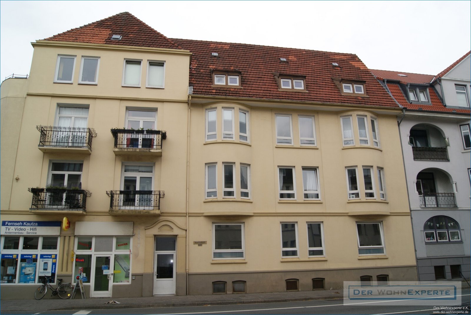 Renovierte 3 Zimmer Wohnung mit Balkon in zentraler Lage