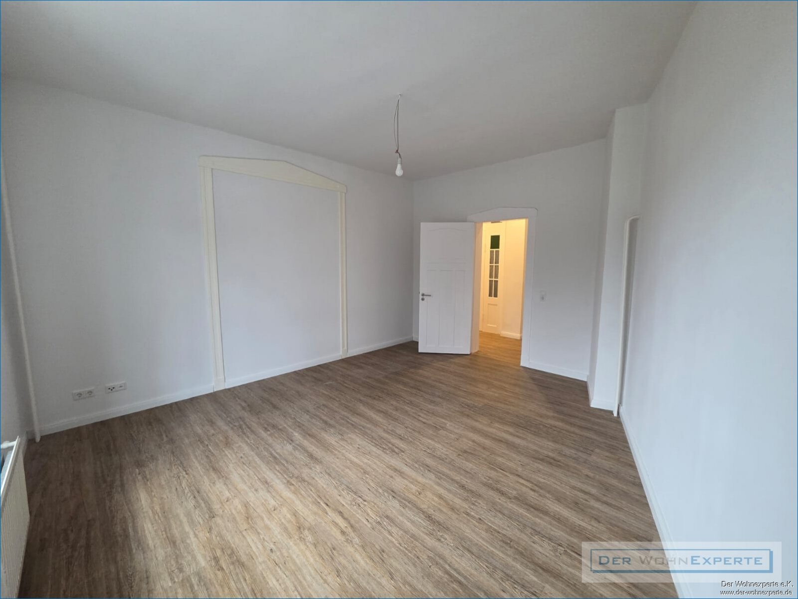 Renovierte 3 Zimmer Wohnung mit Balkon in zentraler Lage