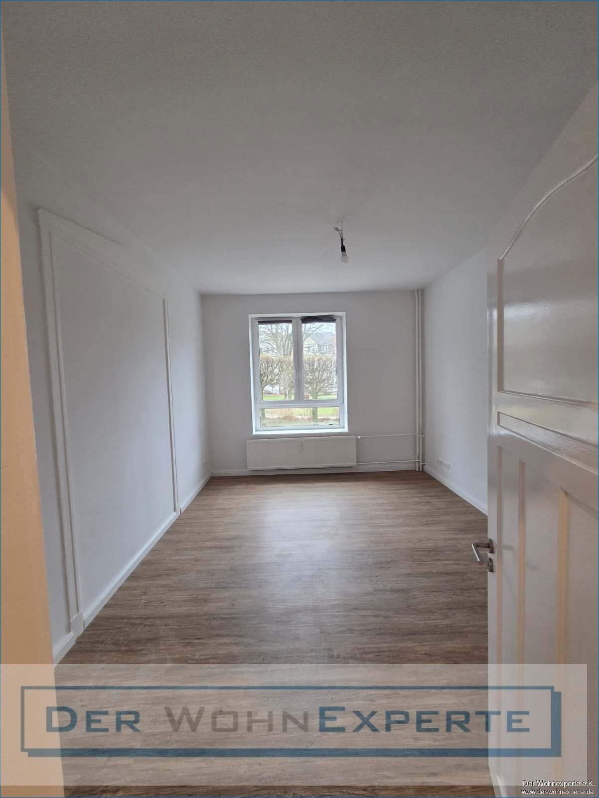 Renovierte 3 Zimmer Wohnung mit Balkon in zentraler Lage