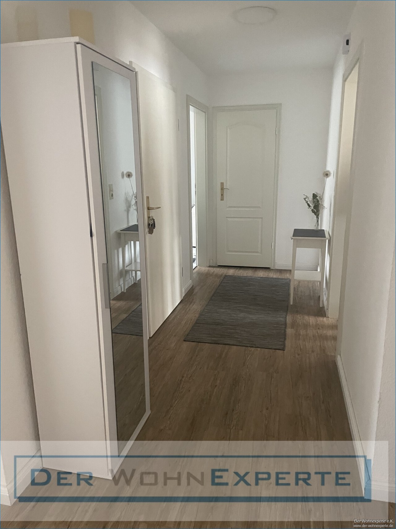 Whg EG rechts Flur