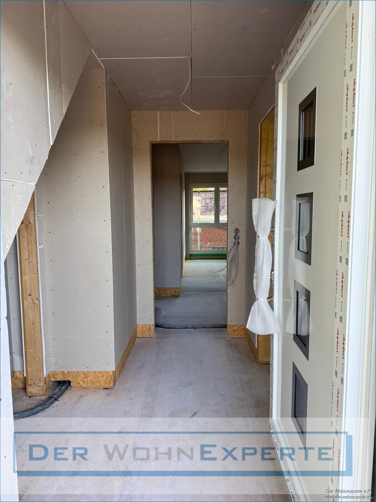 62qm 2,5 Zimmer Neubauwohnung mit 2 Stellplätzen und Abstellraum