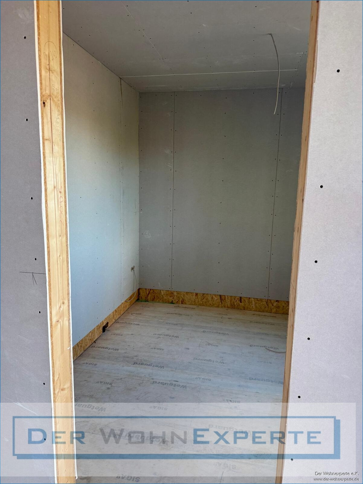 62qm 2,5 Zimmer Neubauwohnung mit 2 Stellplätzen und Abstellraum