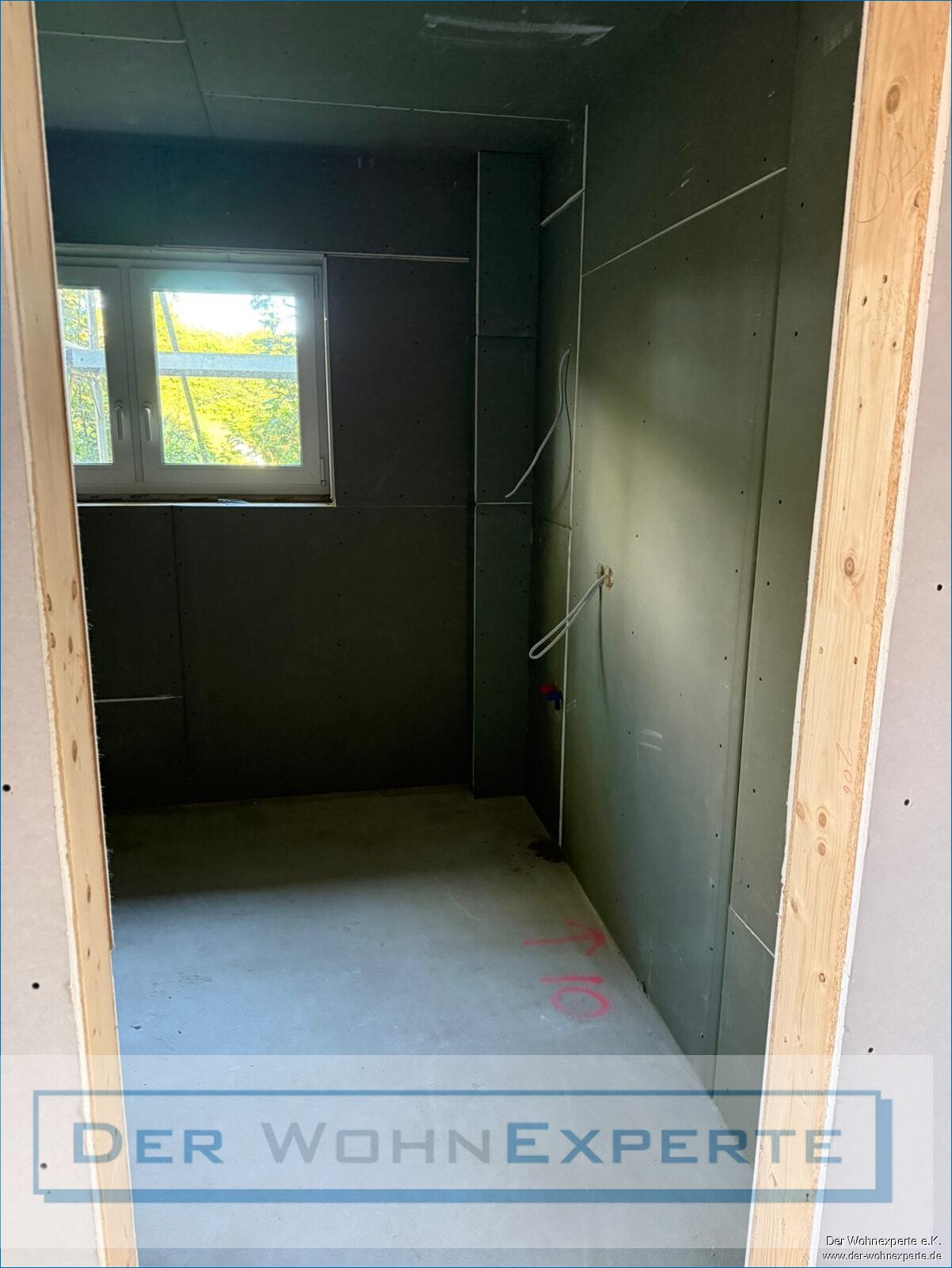 65qm 2,5 Zimmer Neubauwohnung mit Terrasse, 2 Stellplätzen und Abstellraum