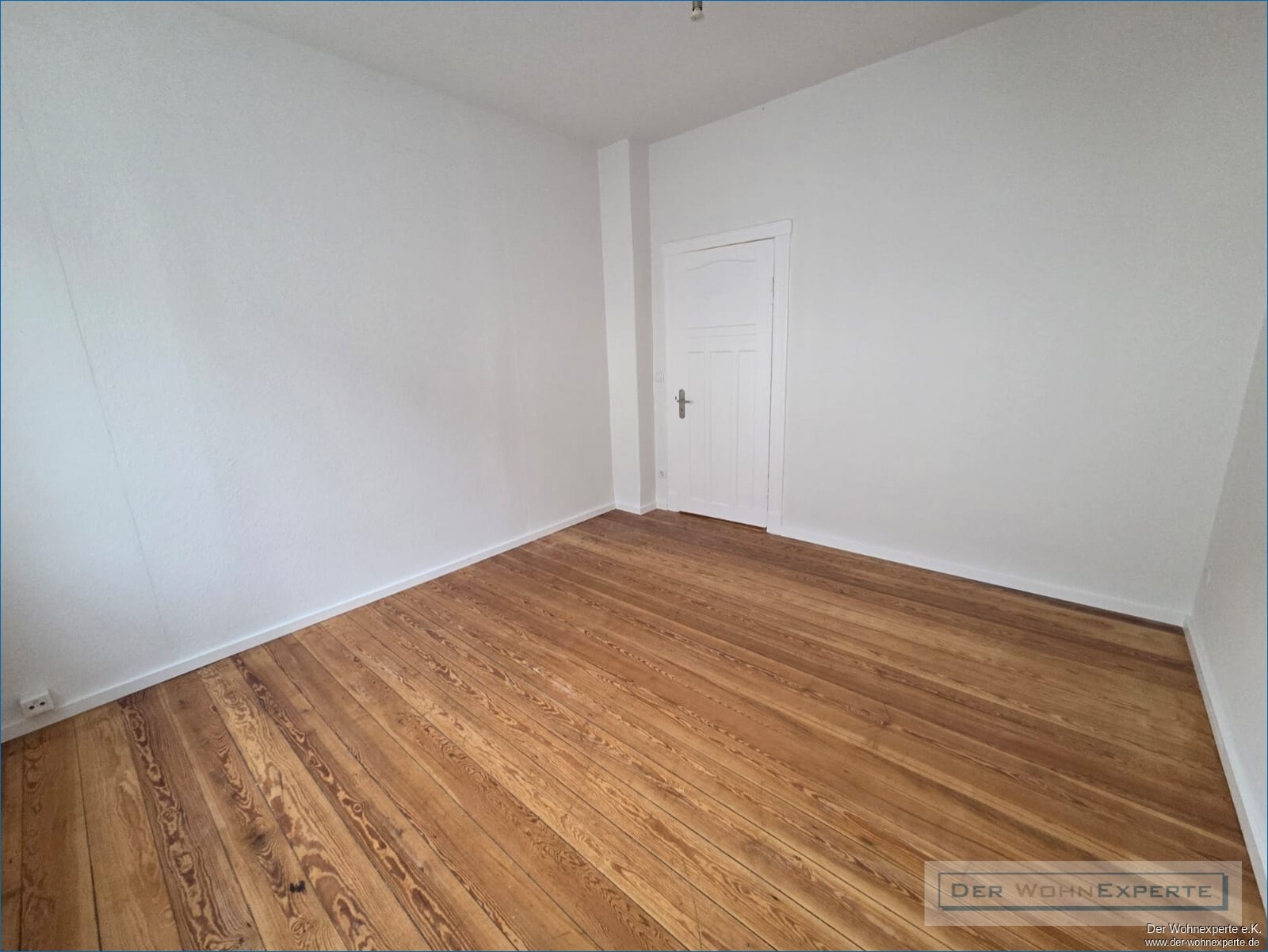 Kernsanierte 3 Zimmer-Erdgeschosswohnung mit Balkon