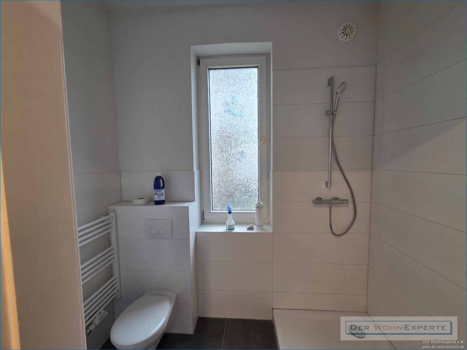 Kernsanierte 3 Zimmer-Erdgeschosswohnung mit Balkon