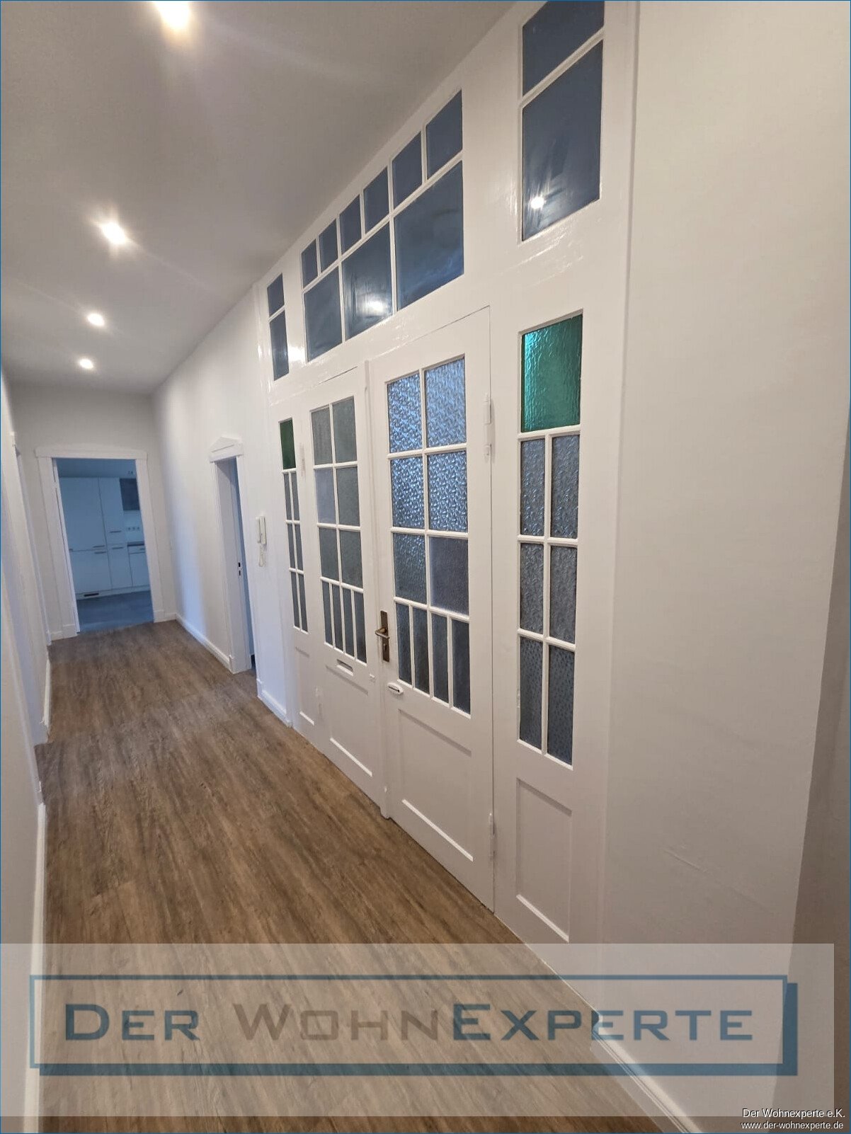 Renovierte 3 Zimmer Wohnung mit Balkon in zentraler Lage