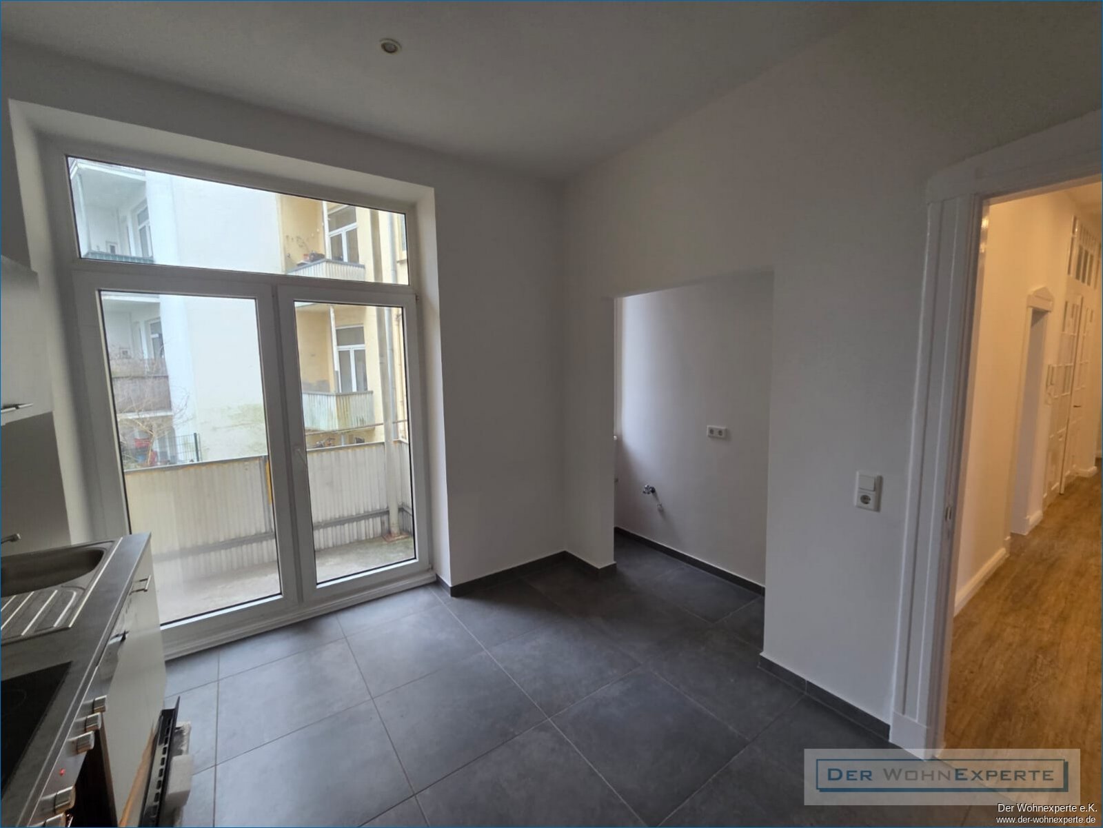 Renovierte 3 Zimmer Wohnung mit Balkon in zentraler Lage