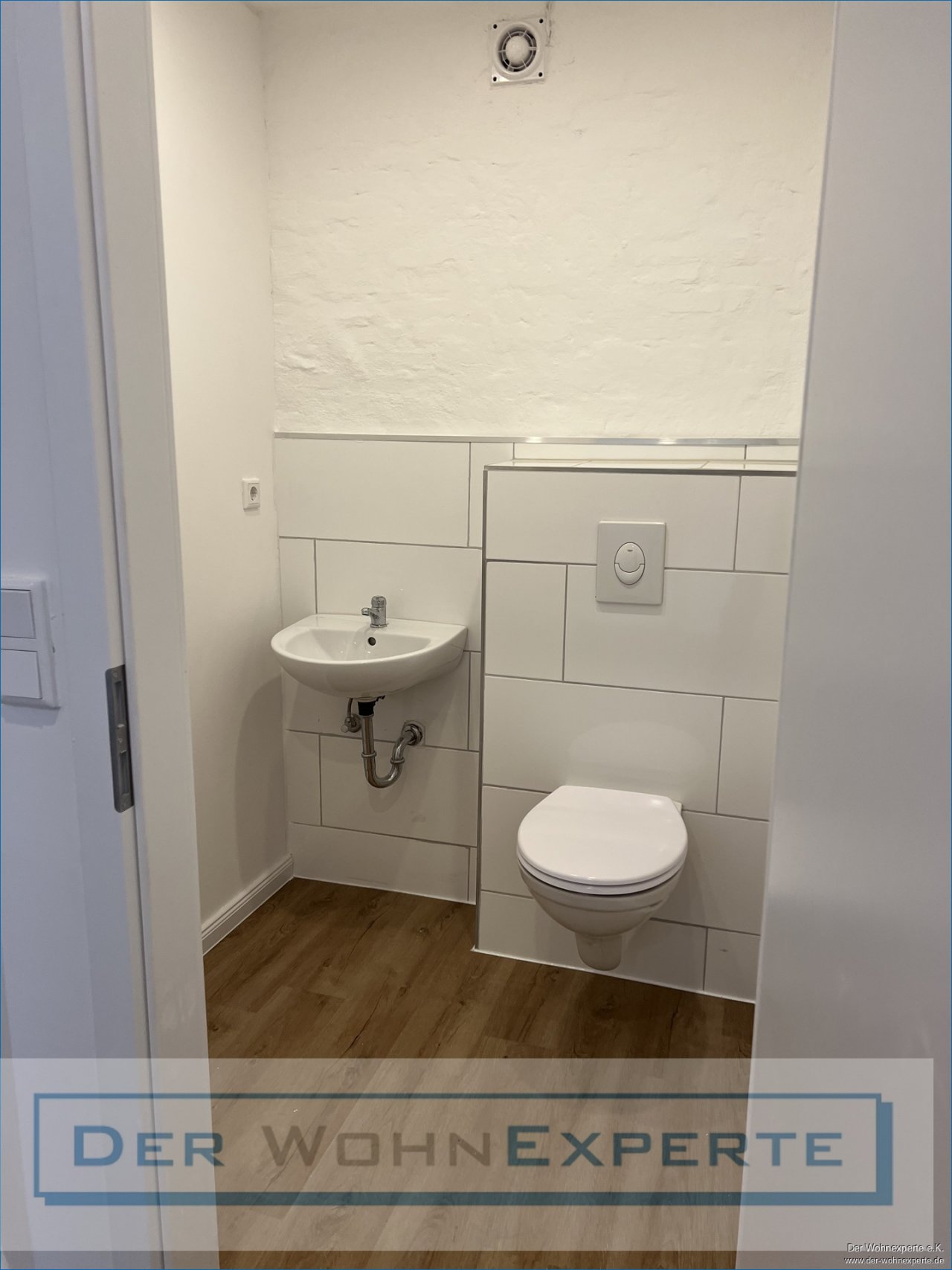 WC WC