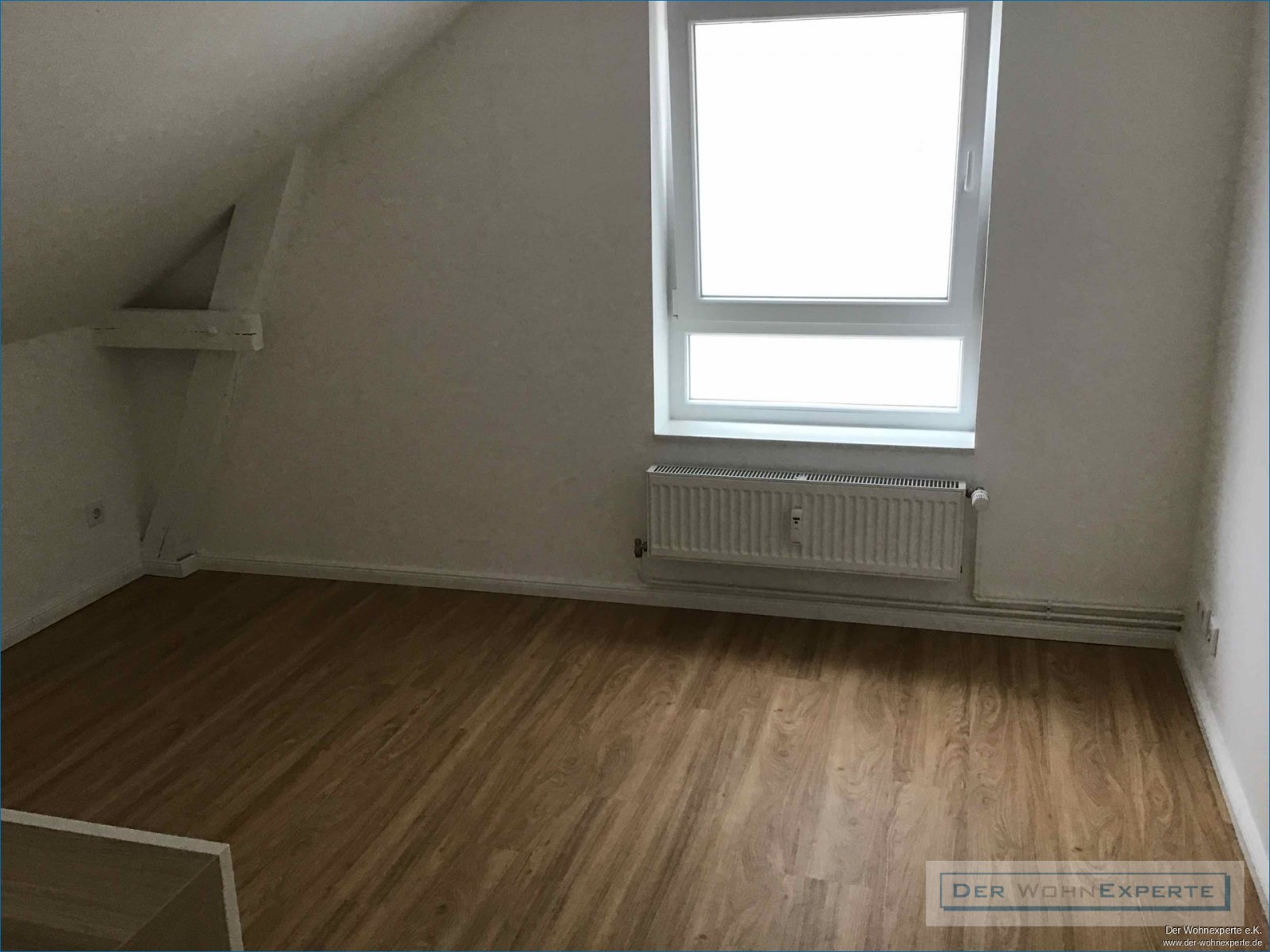 Zimmer1 (2) Zimmer1 (2)