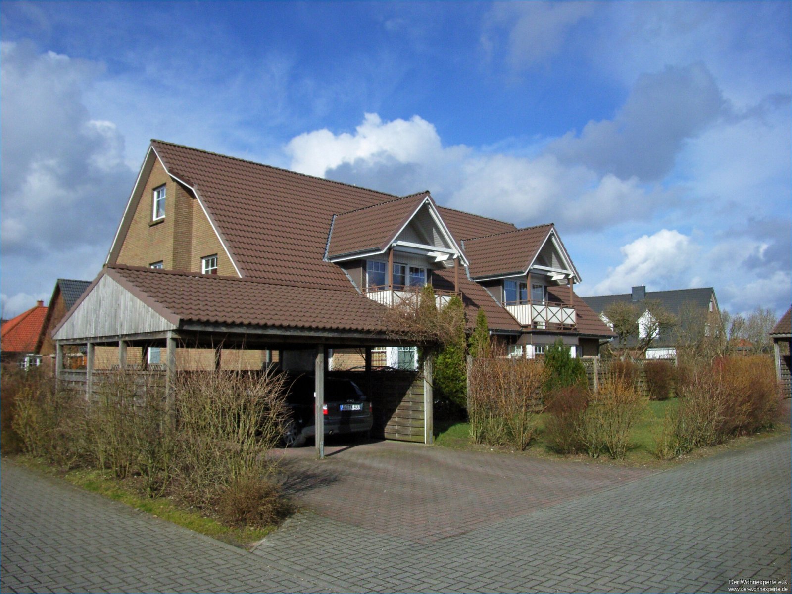 Handewitt: Mehrfamilienhaus mit 4 Wohneinheiten in Handewitt 