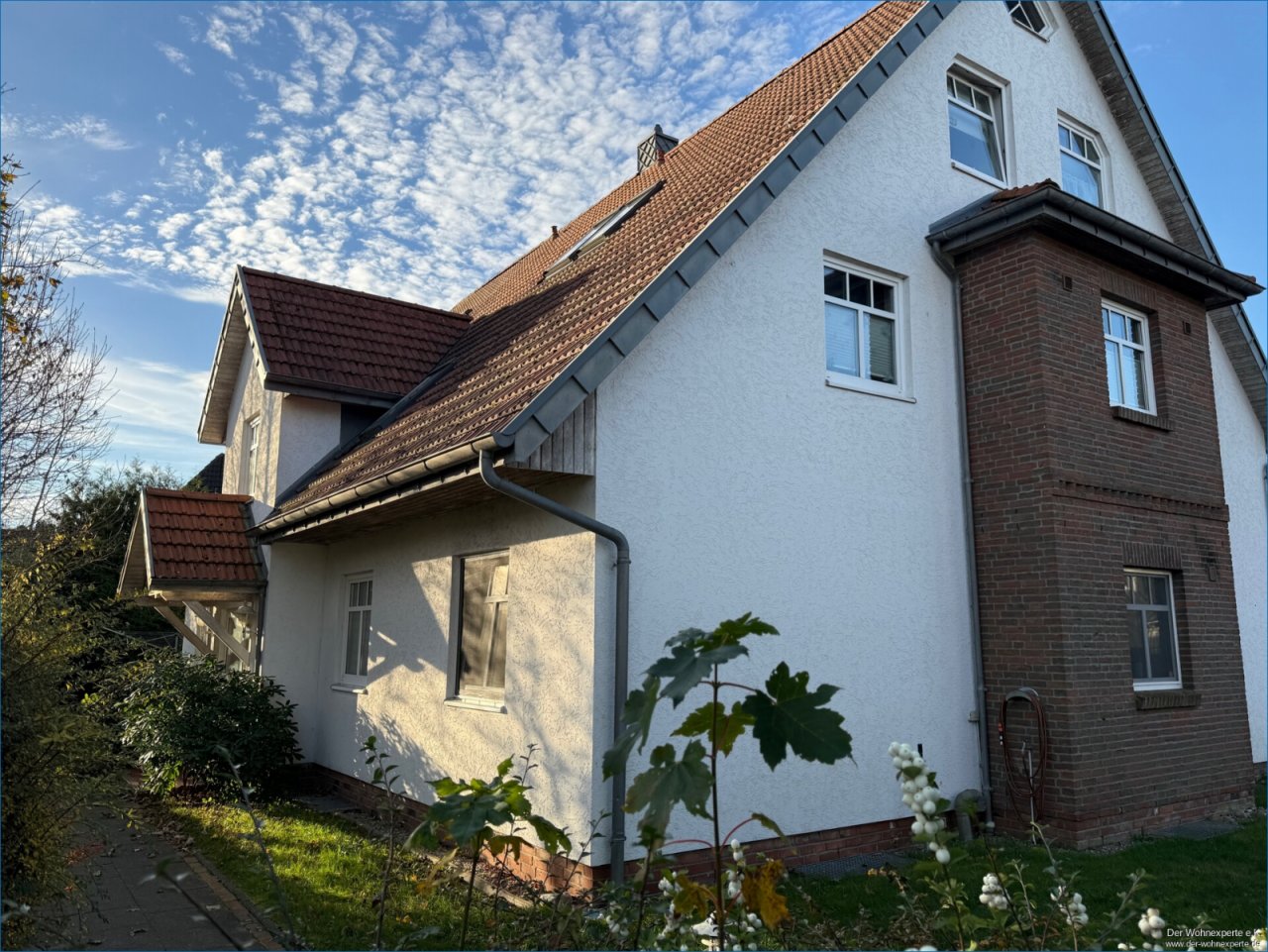 Eingang mit Giebel
