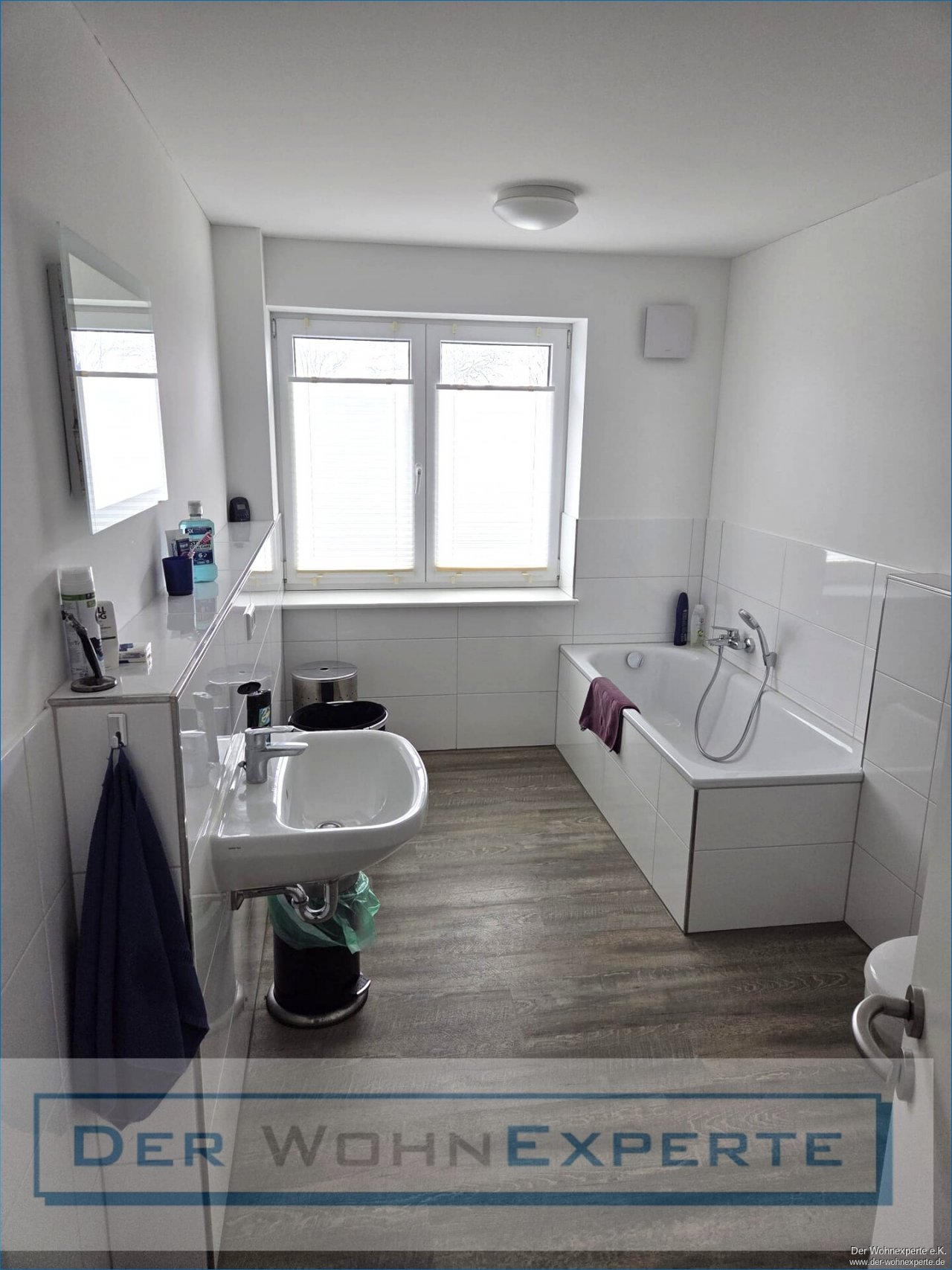 Badezimmer (2) Badezimmer (2)